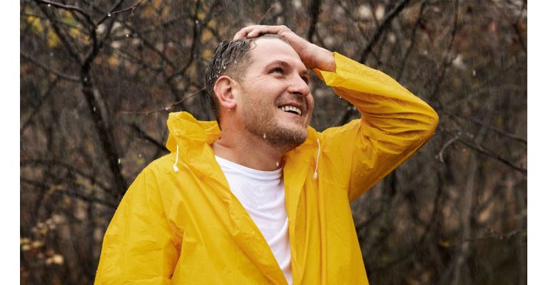 УХОД ИЗНУТРИ: КАК МУЖЧИНАМ СОХРАНИТЬ ЗДОРОВУЮ КОЖУ И ВОЛОСЫ В ХОЛОДНЫЙ СЕЗОН