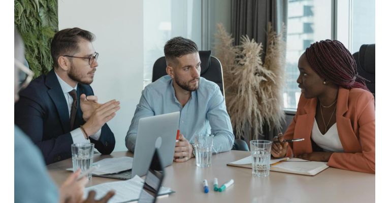 BACK TO OFFICE: КАК НЕ ПОДХОПИТЬ ЗАСТУДУ НА КОНДИЦИОНЕРАХ